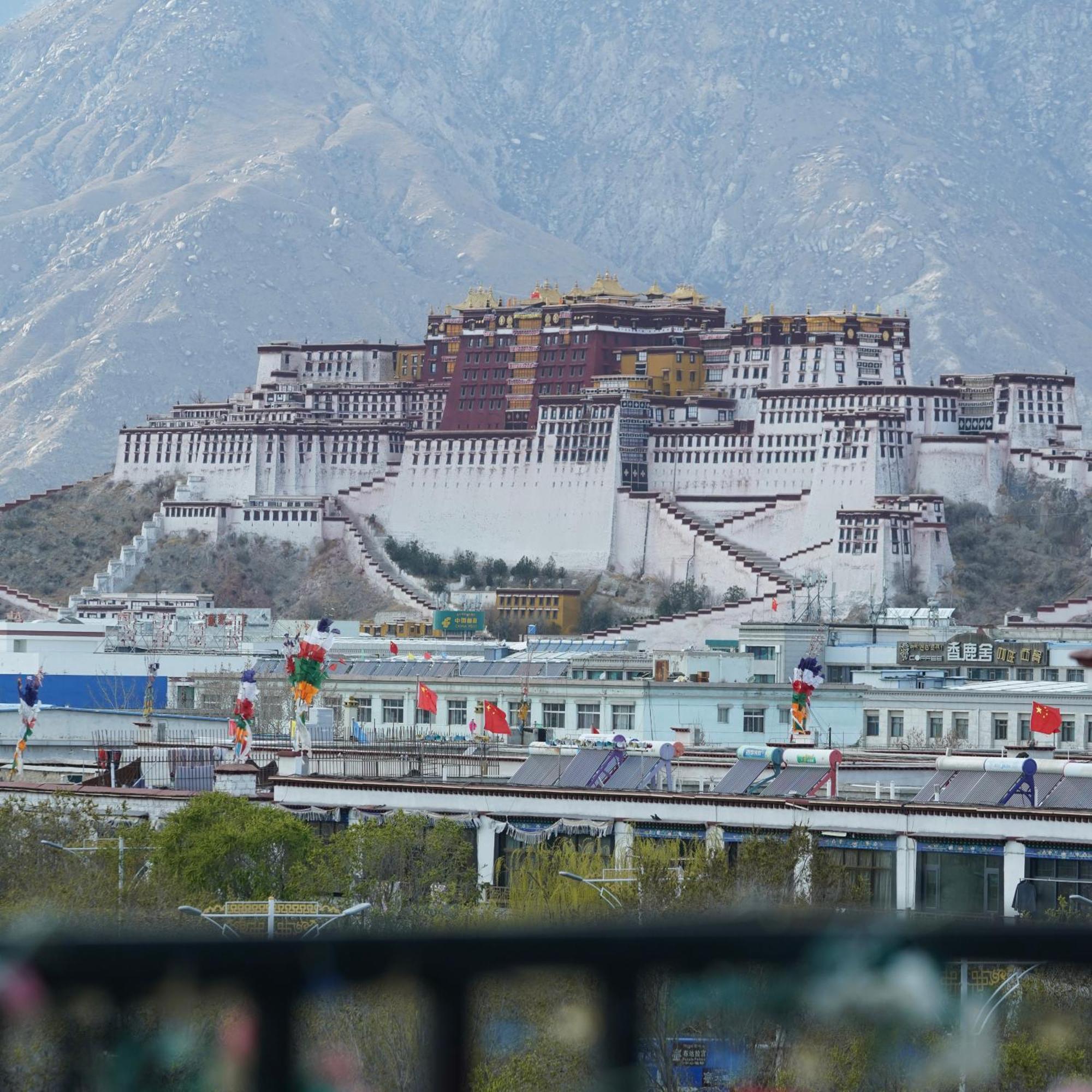 Gaisang Medog Aroma Fragrance Hotel Lhasa Esterno foto